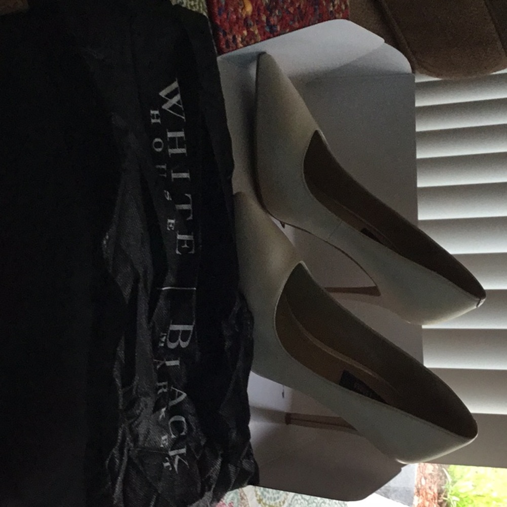 Size 7.5 Olivia Sand Shell Shoes